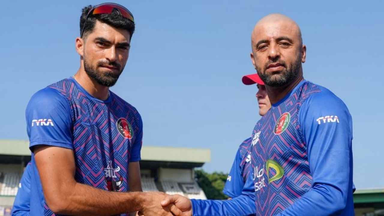 Ibrahim Zadran gives Test cap to Noor Ali Zadran