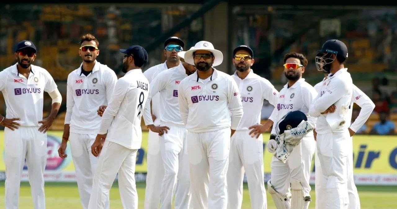 A unique record of 148 years in Test cricket – the only player who scored 1000+ runs at an average of 75+ for two consecutive years